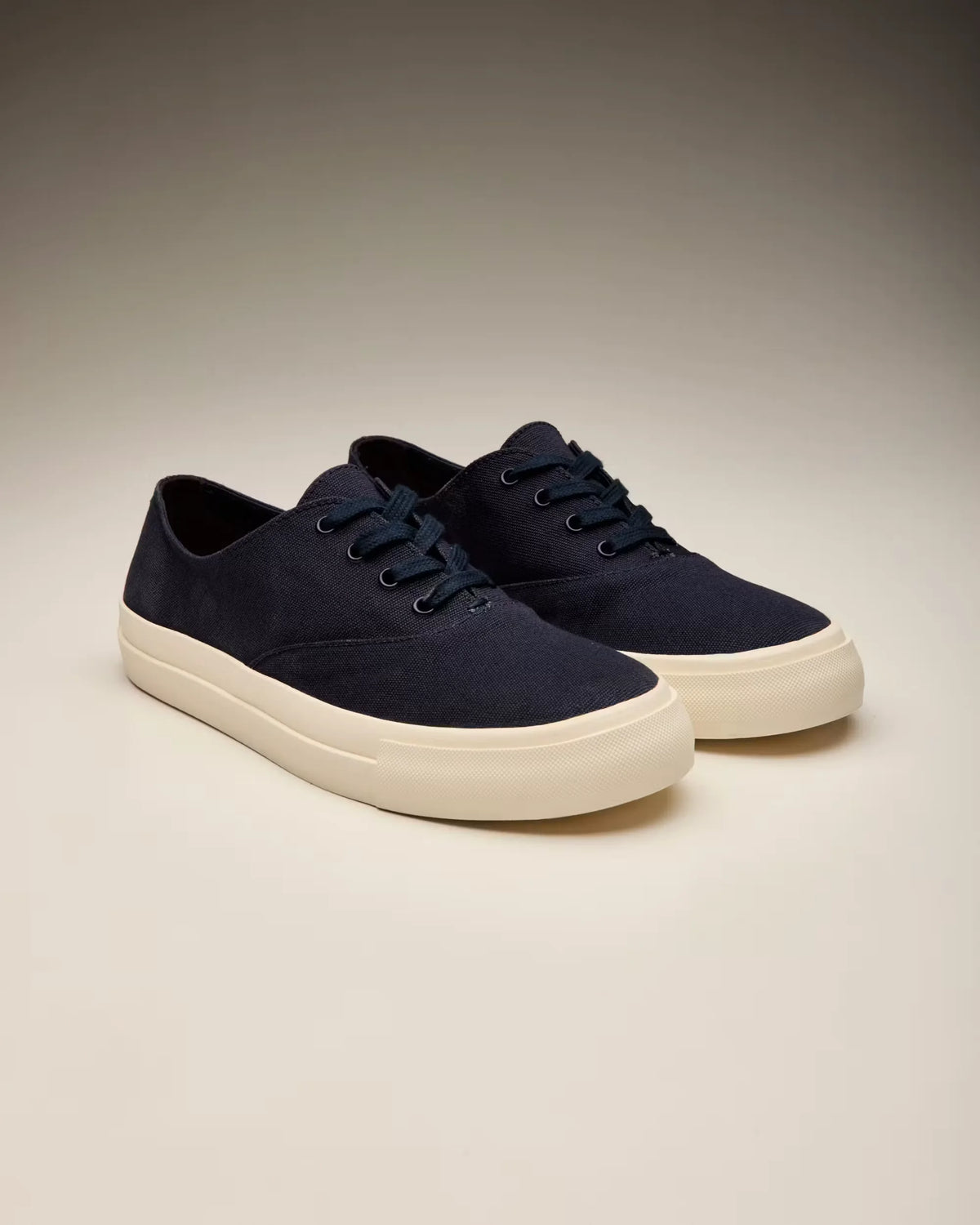 Canvas Sneaker