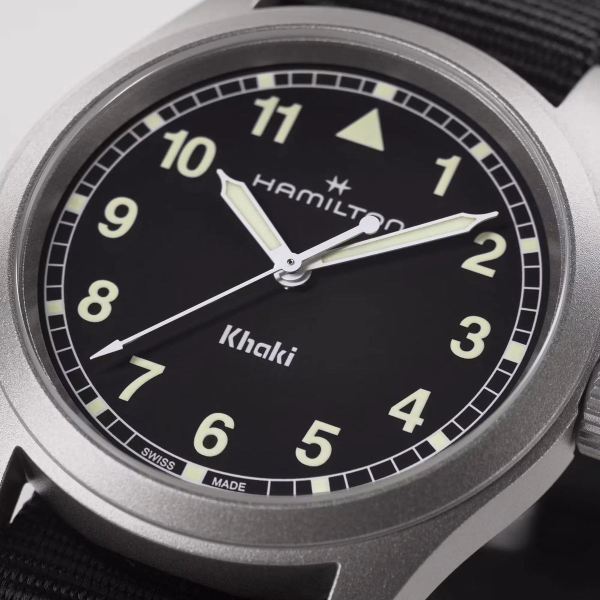 Khaki Field Quartz 38mm Field Watch