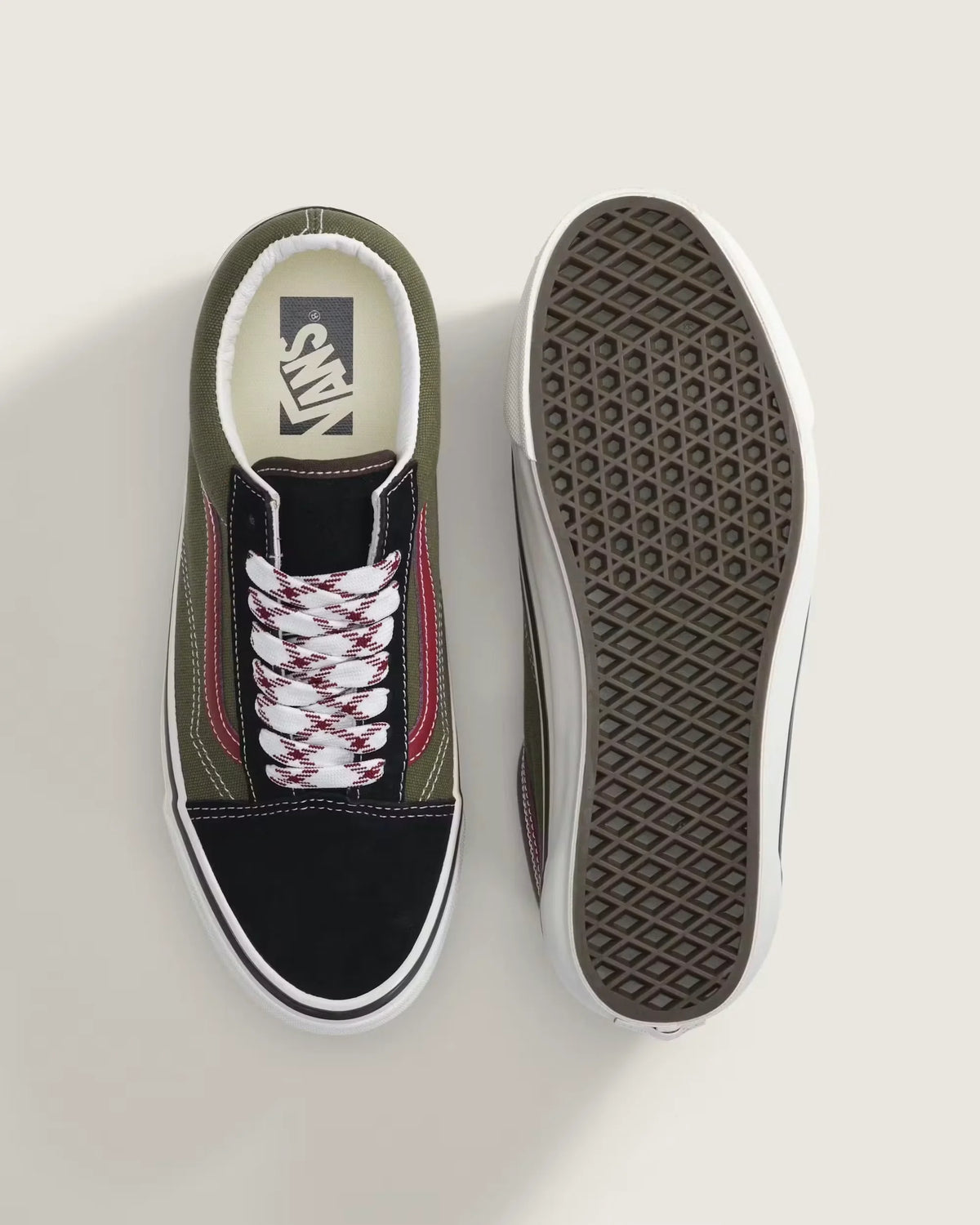 Premium Old Skool Sneaker