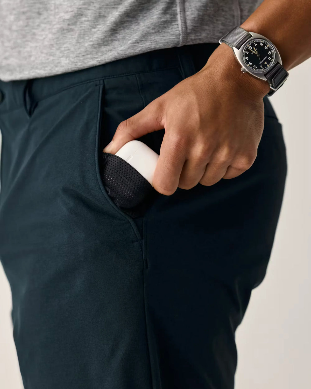 Equator Hybrid Short - 9"