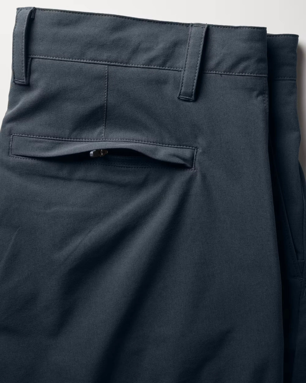 Equator Hybrid Short - 9"