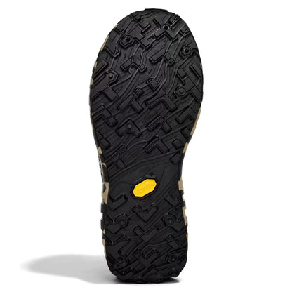 001A Trail Sneaker