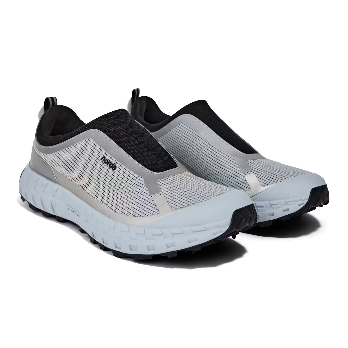 003 Trail Sneaker