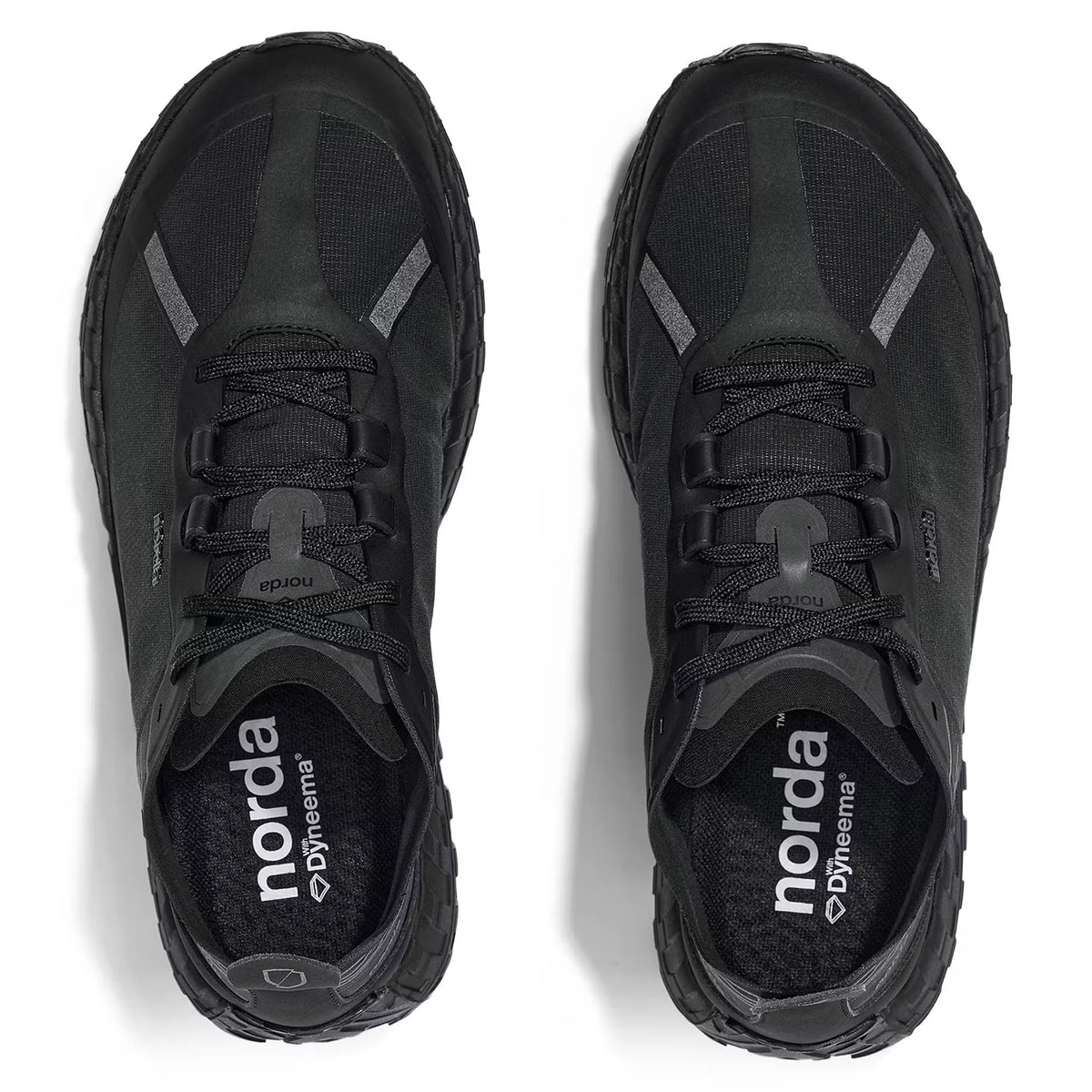 001A Trail Sneaker