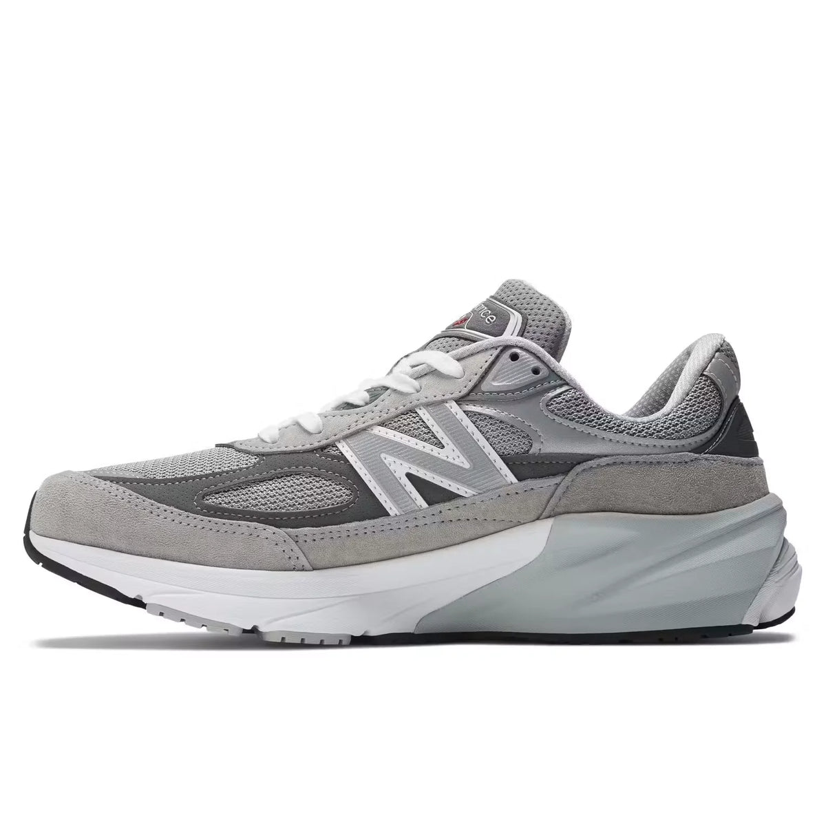 Made in USA 990v6 Sneaker