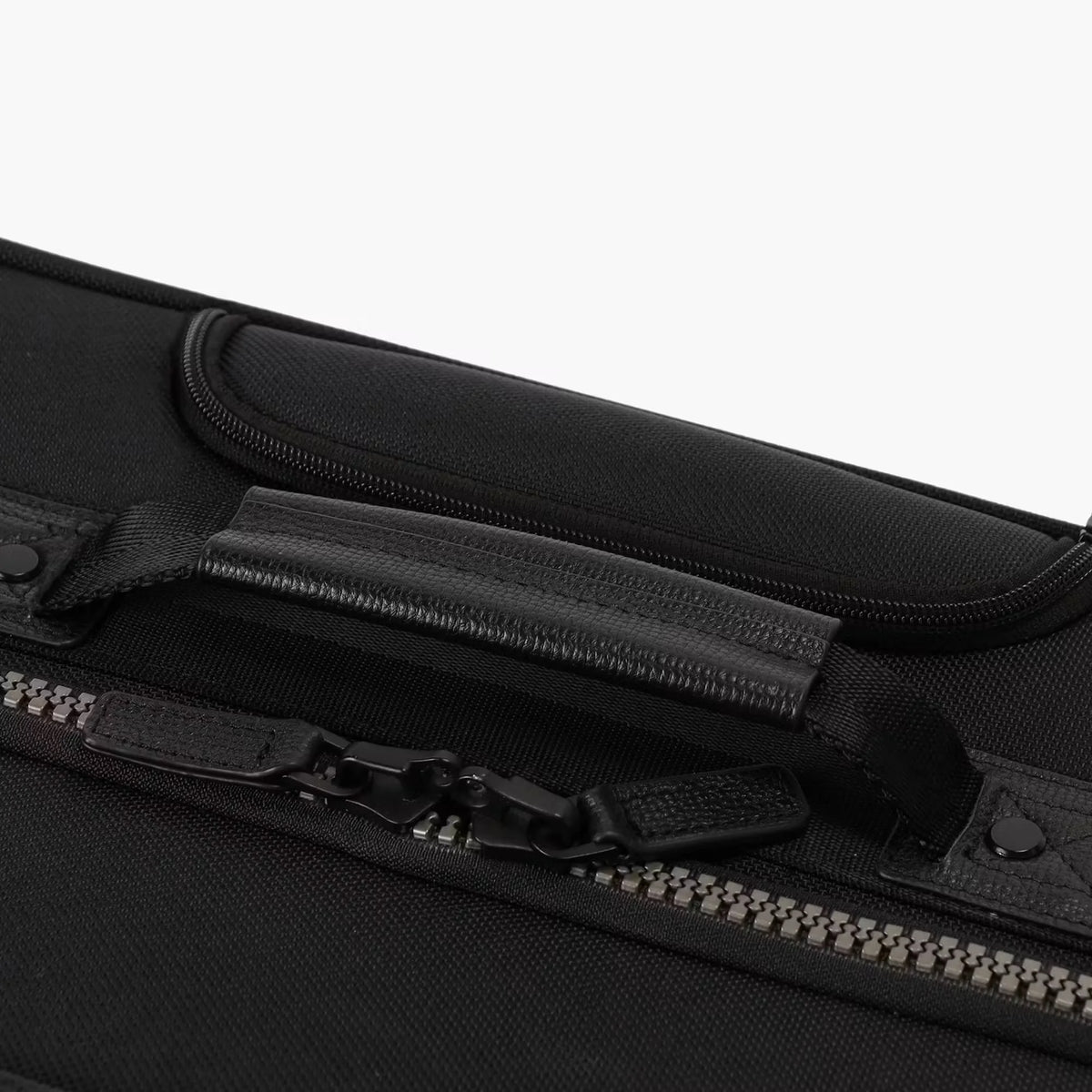 Fusion 4-Wheel Brief Luggage