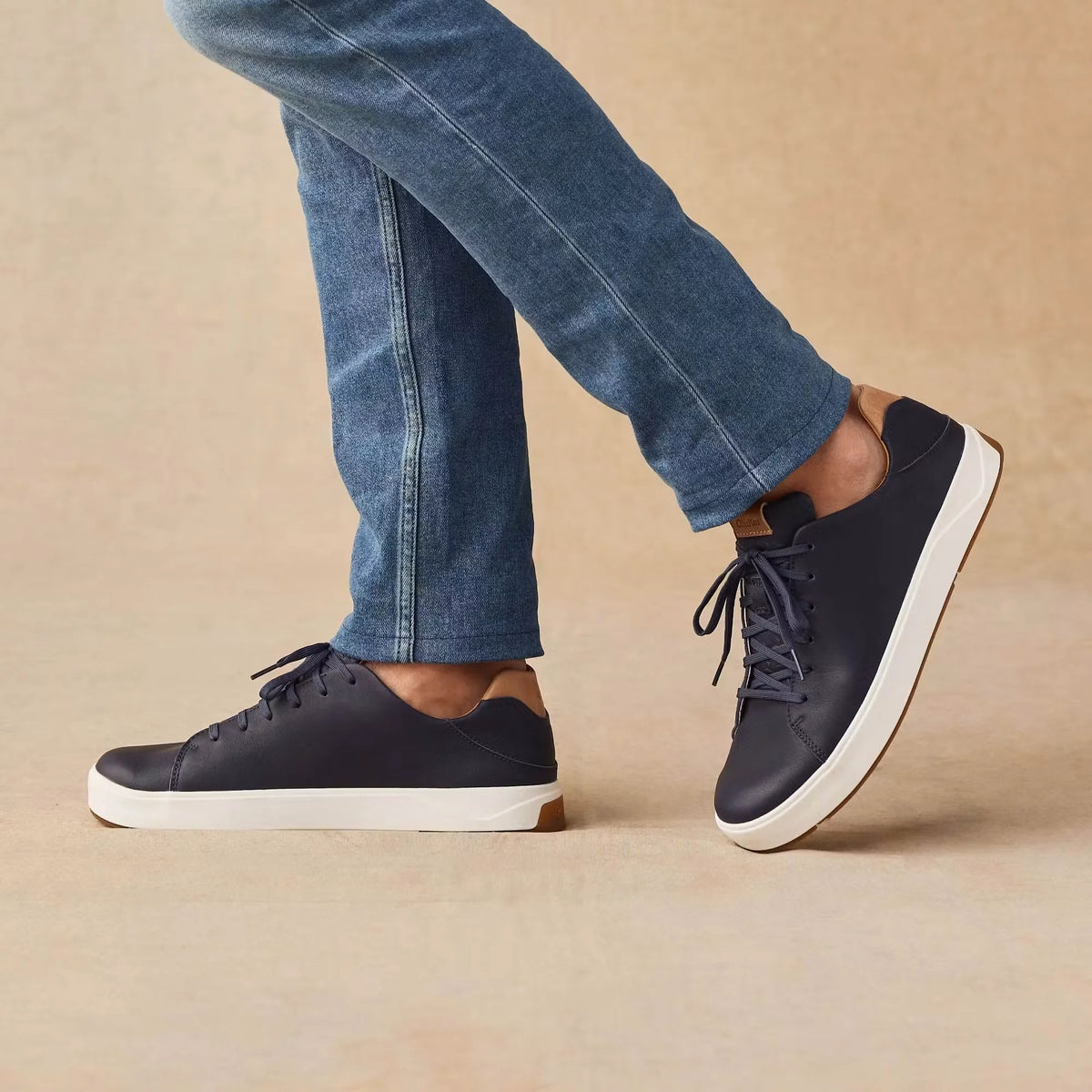 Lae'Ahi Li 'Ili Sneaker