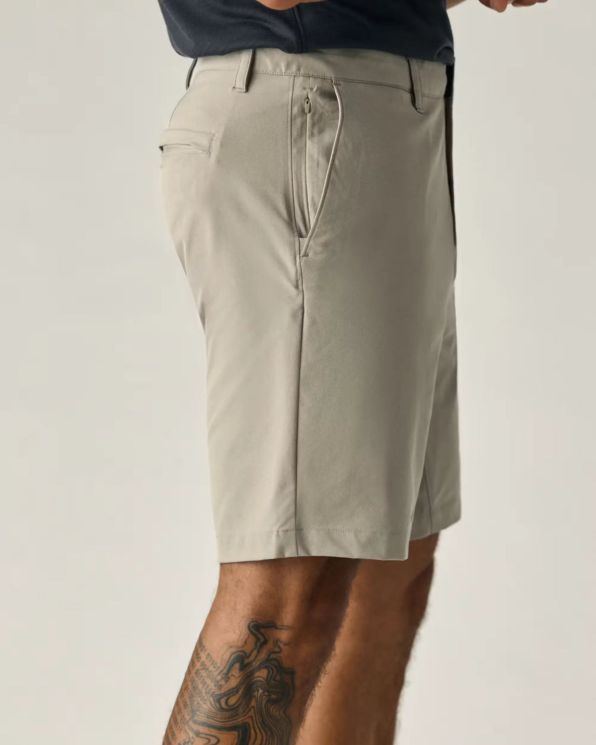 Equator Hybrid Short - 9"
