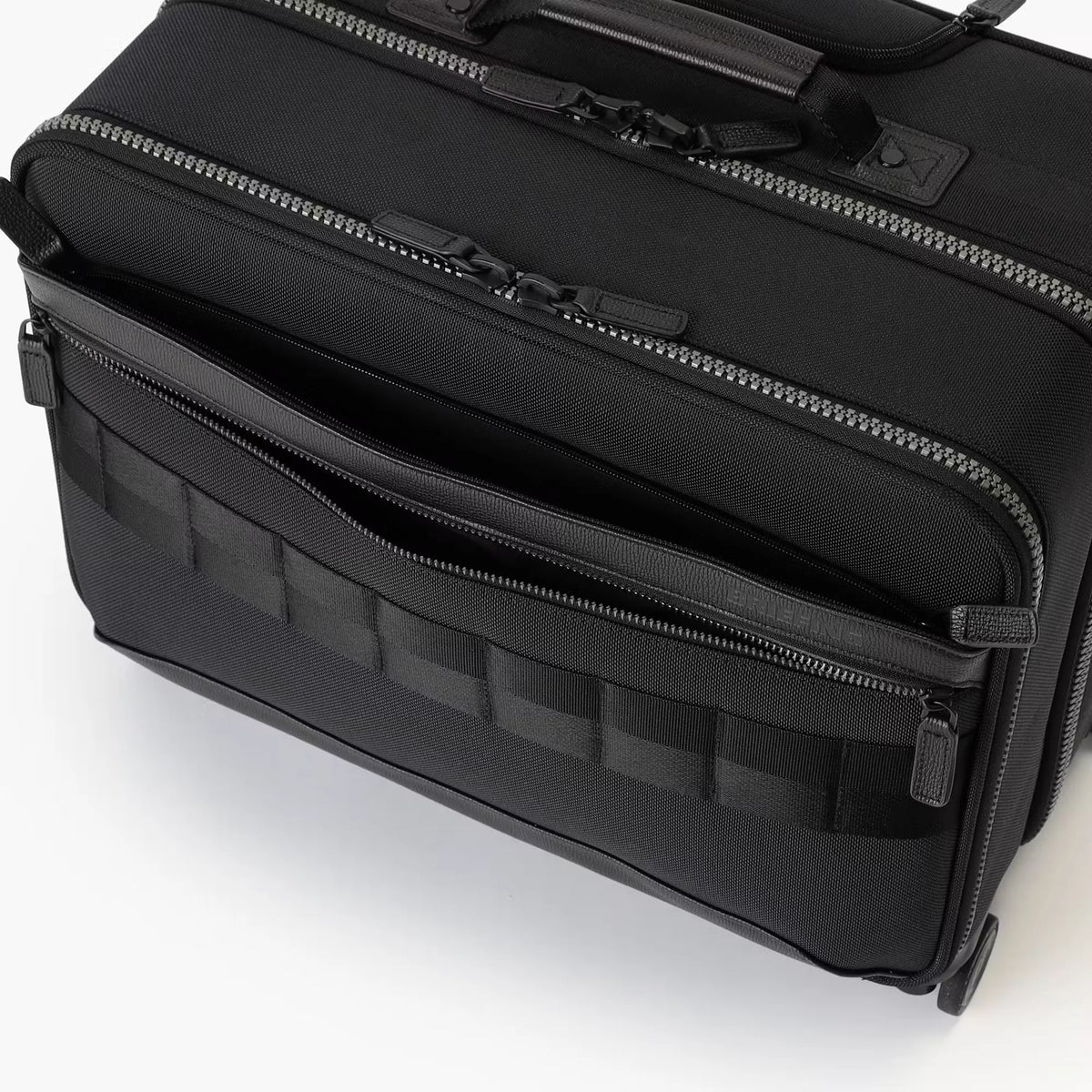 Fusion 4-Wheel Brief Luggage