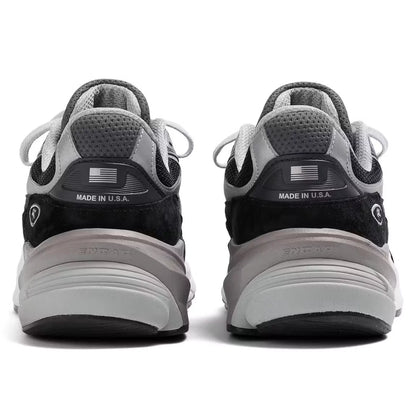 990 Sneaker