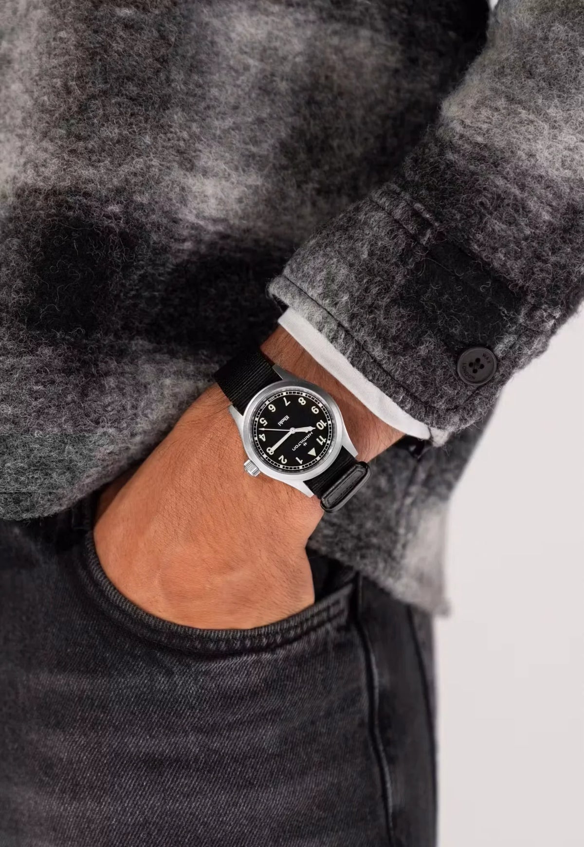 Khaki Field Quartz 38mm Field Watch