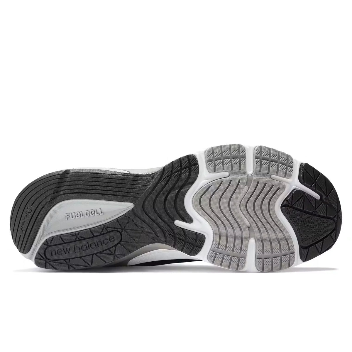 990 Sneaker