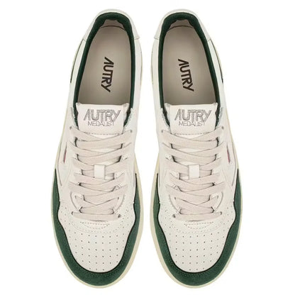 Medalist Low Sneaker