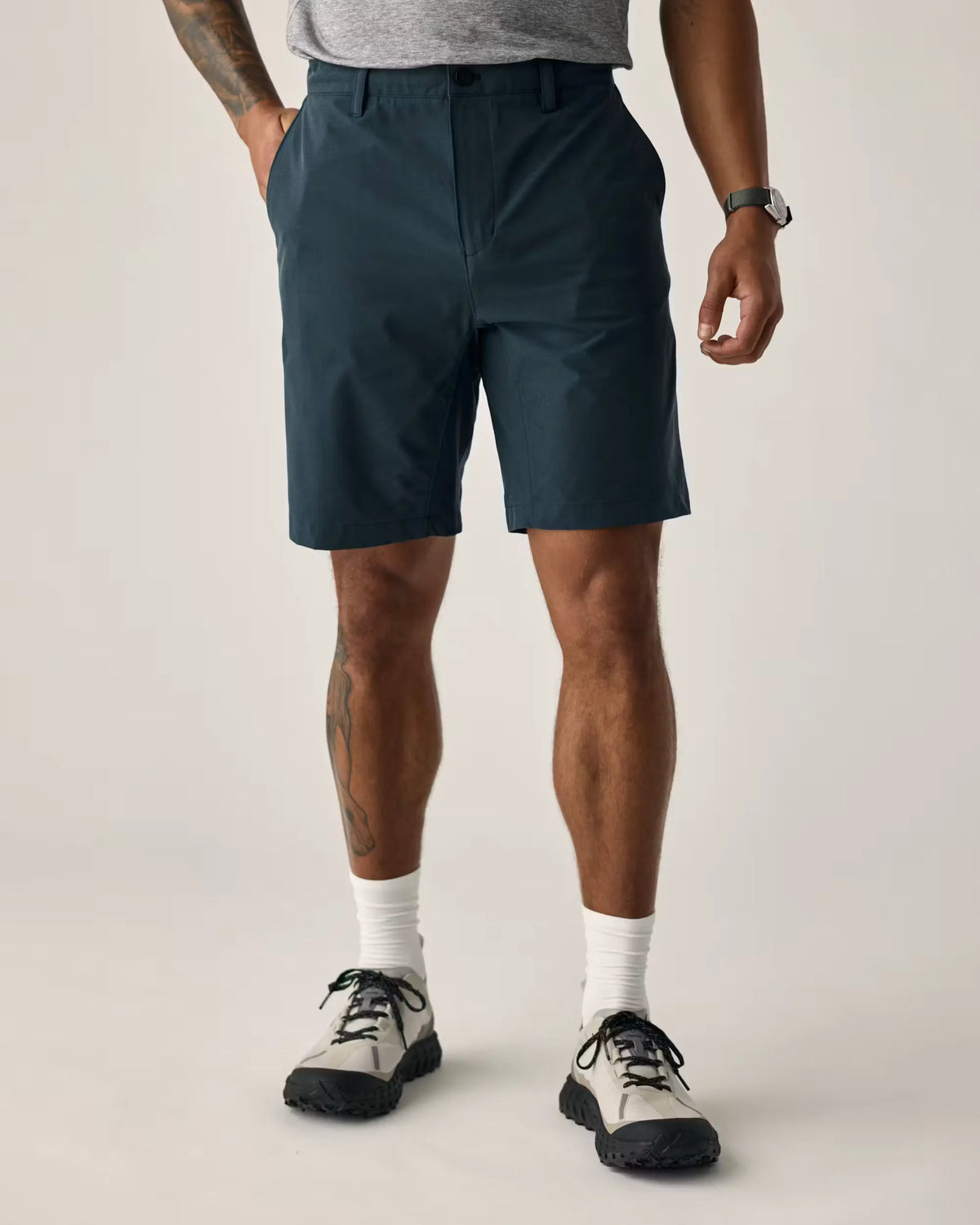 Equator Hybrid Short - 9"