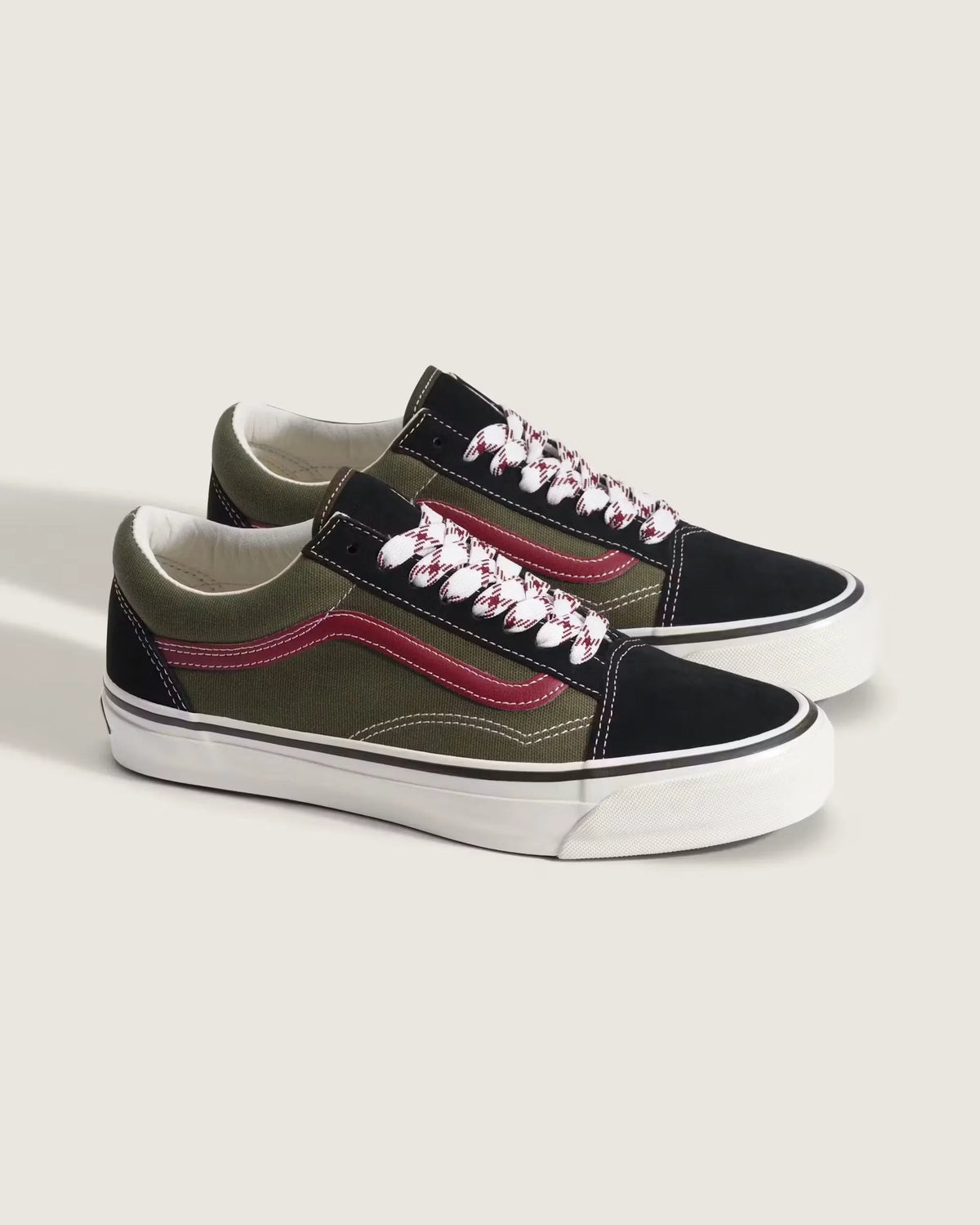 Premium Old Skool Sneaker