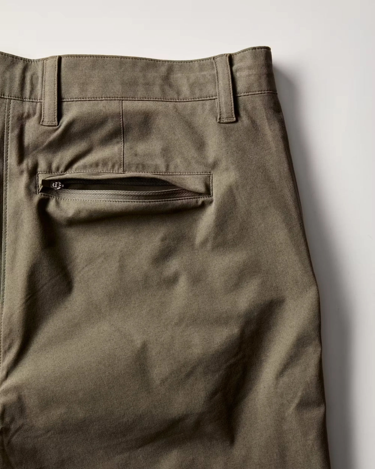 Equator Hybrid Short - 9"