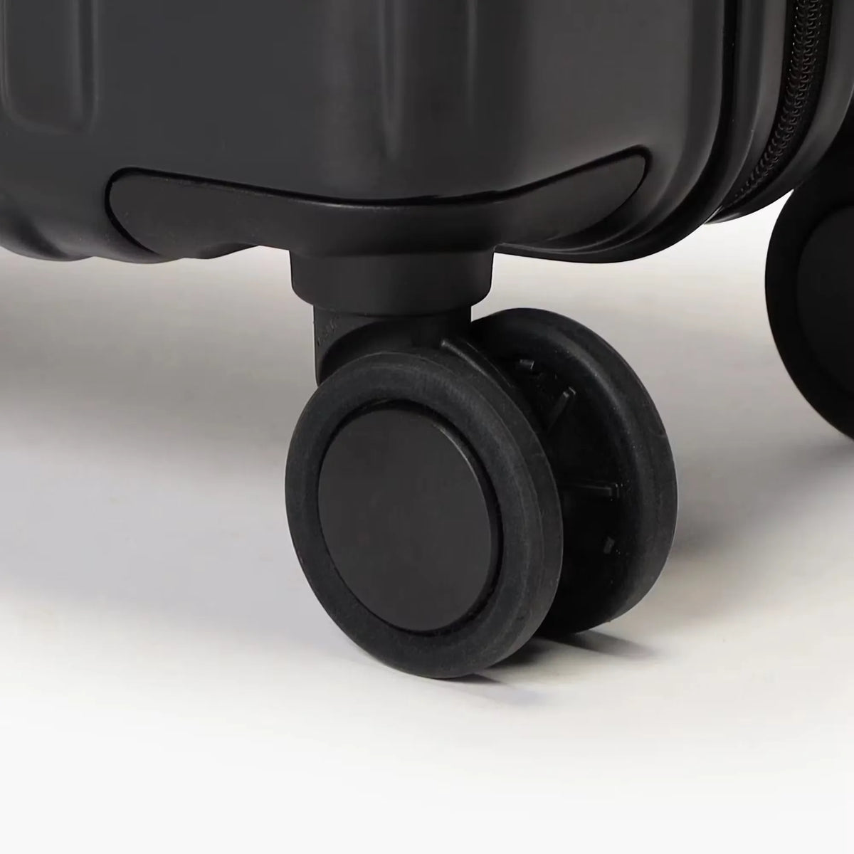 H-37 SD Ver 1.5 Carry-On Luggage